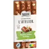 NESTLE Les Recettes de l'Atelier Tablette de chocolat au lait noisettes entières torréfiées