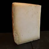 Le Chariot à fromages, Artisan Fromager Cantal Jeune AOP - Lait de vache pasteurisé, environ 250g