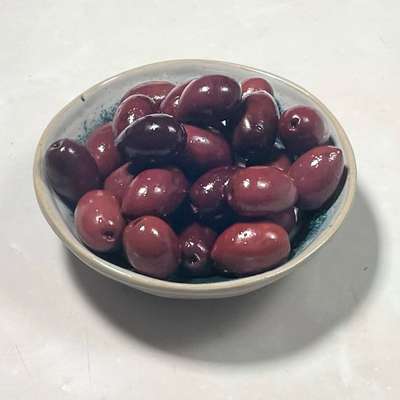 Olives Kalamata au naturel avec noyau, Frichti (150 g)