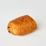 10 mini pains au chocolat sur plateau noir / à commander 24h à l'avance