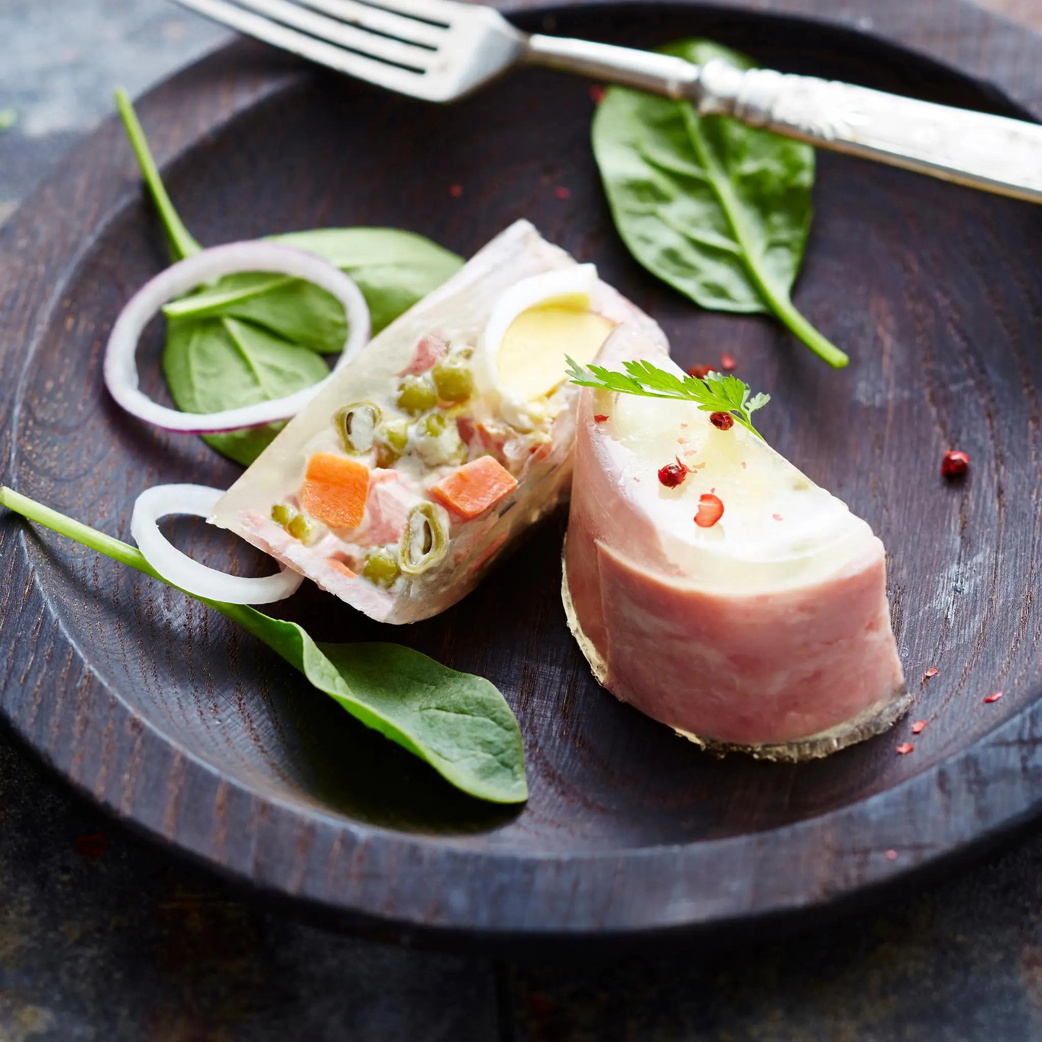 PIERRE SCHMIDT Aspic oval oeuf macédoine