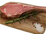Côte de veau avec os, Maison Beya Casher (environ 550 g)