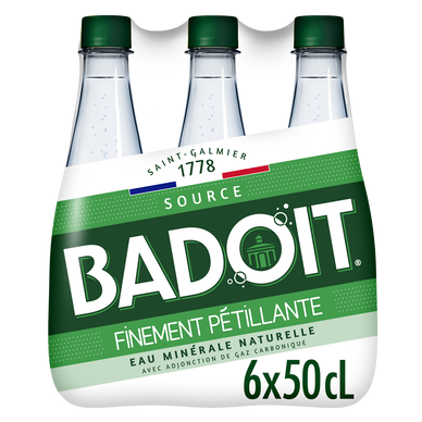Eau gazeuse minérale naturelle finement pétillante BADOIT VERTE - 6x50cl